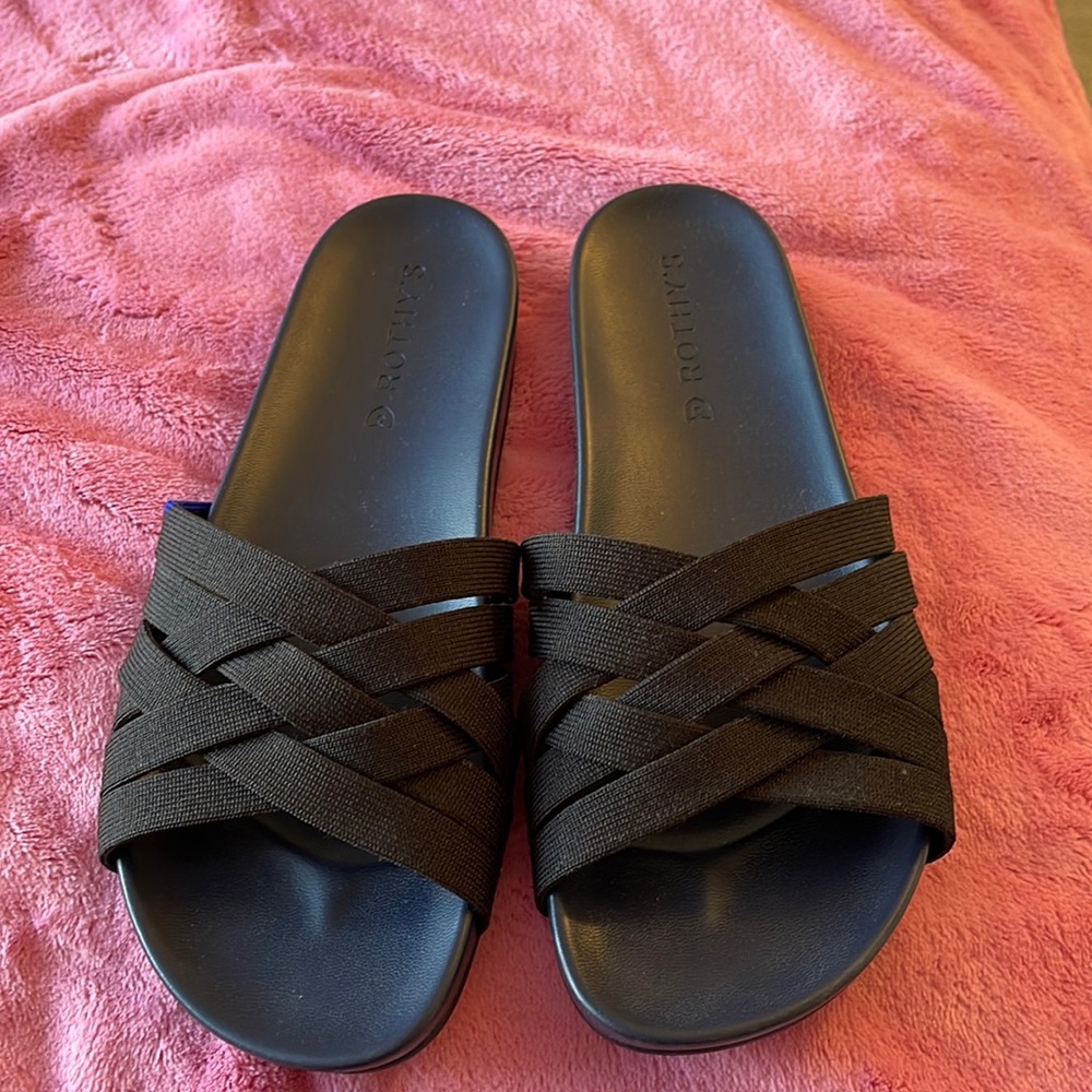 Rothy’s slides